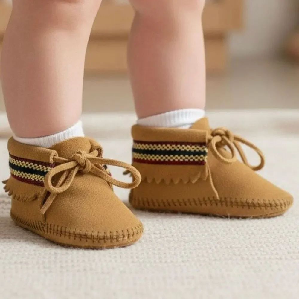 Minnetonka Infant Suede Moccasin Booties Tan Lace Up Crib Shoes Size 5